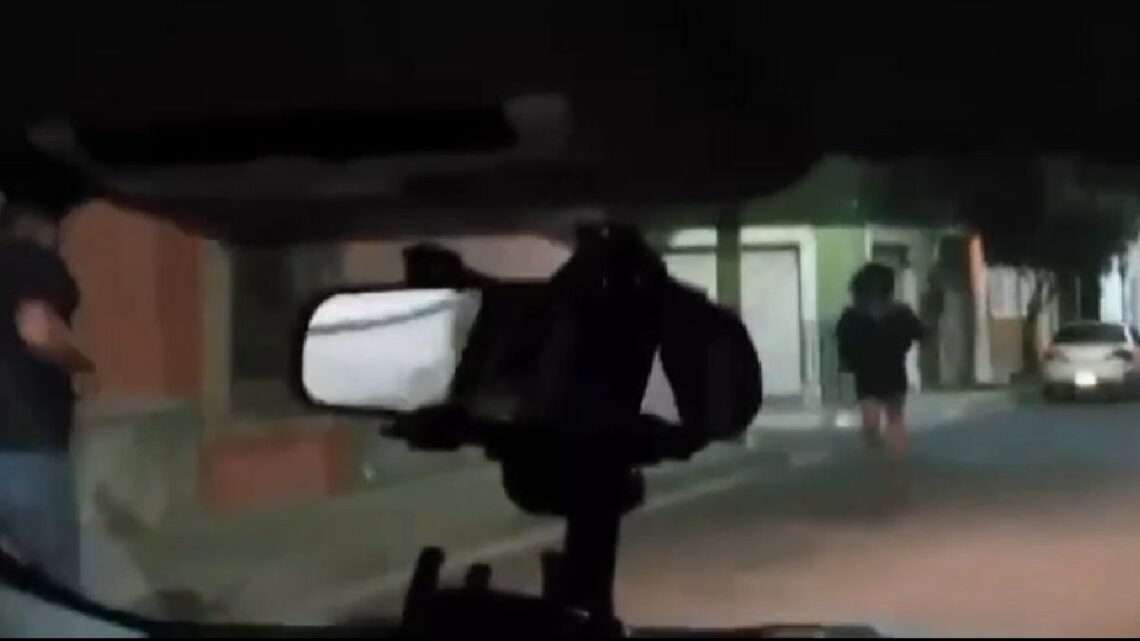 Colectivos de diversidad sexual protestan por la persecución de una trabajadora trans en el centro de Durango.