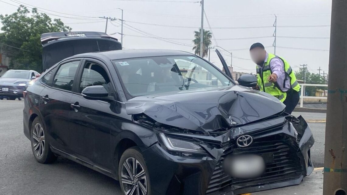 Un grave accidente en San Nicolás de los Garza resultó en tres personas heridas, entre ellas dos de nacionalidad china.
