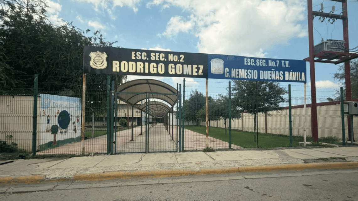 Una reciente intoxicación de estudiantes en Linares genera preocupación entre padres de familia por la comida servida en la secundaria.