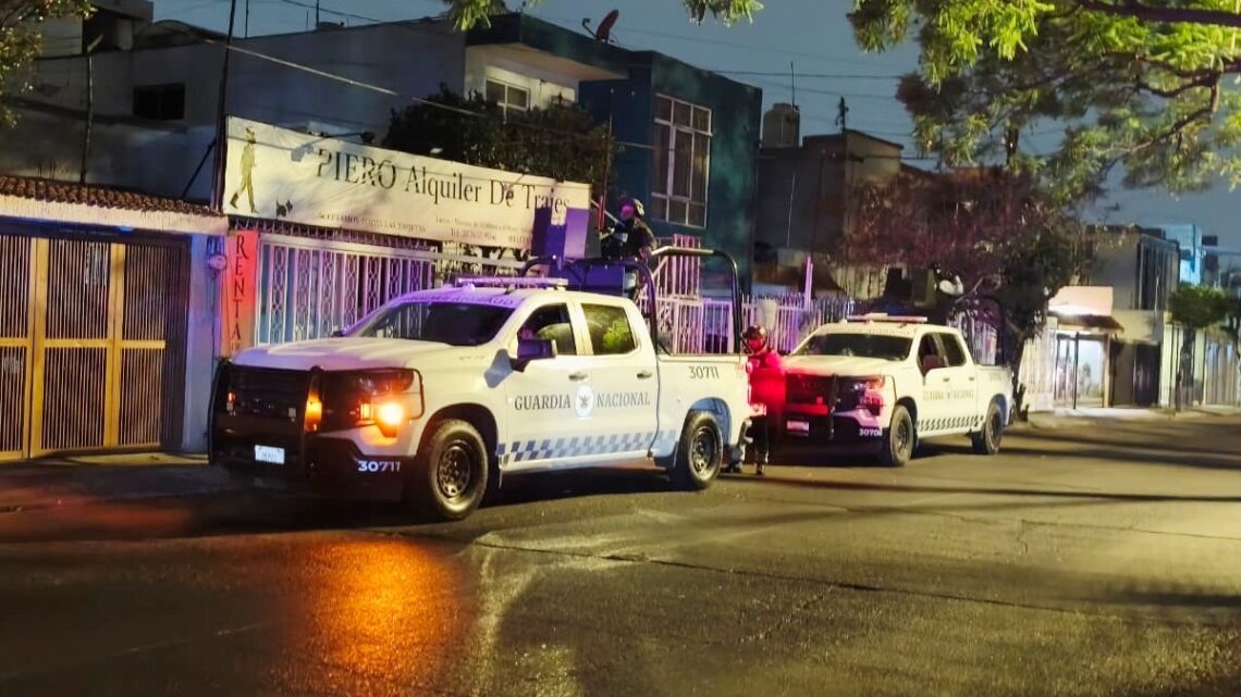 Un intento de robo en Guadalajara resulta en un joven de 20 años herido de bala. Descubre los detalles.