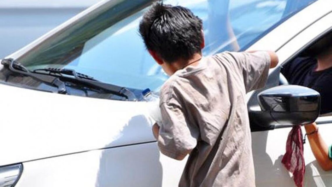 Ocho de cada diez niños que trabajan en la calle de Nuevo León provienen de otros estados. Conoce las nuevas acciones del DIF.
