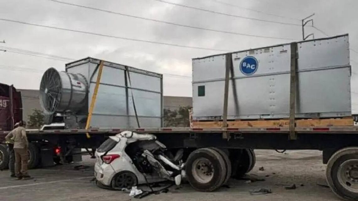 Una pareja de elementos de Fuerza Civil muere tras un accidente en la carretera a Laredo, Nuevo León. Descubre los detalles.