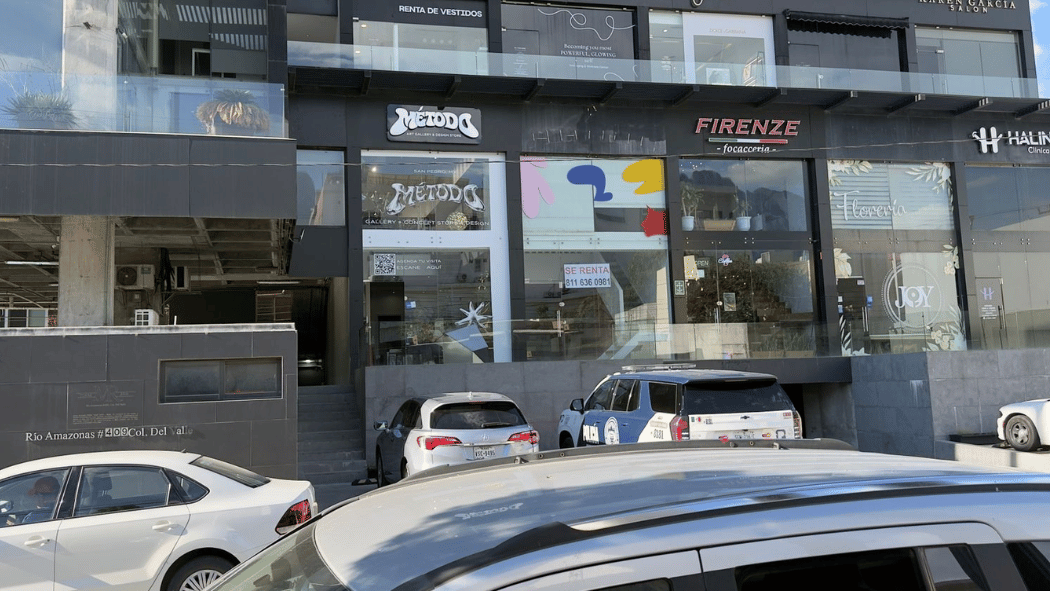 Un incidente de robo durante una compraventa en San Pedro dejó a una mujer sin su preciado reloj de lujo.