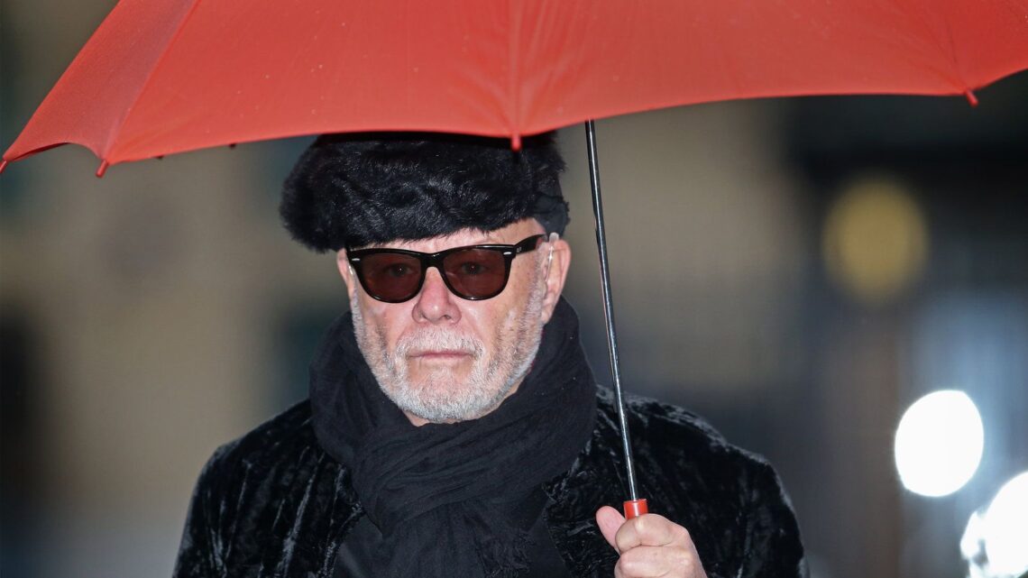 El excantante Gary Glitter ha sido acusado de cuatro nuevos delitos sexuales cometidos contra una menor entre 1978 y 1981.