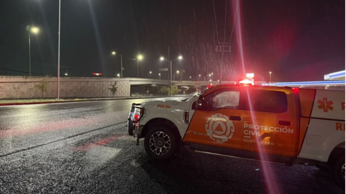 Las lluvias de esta madrugada en Nuevo León dejaron un saldo blanco, según Protección Civil, destacando la situación en la región.