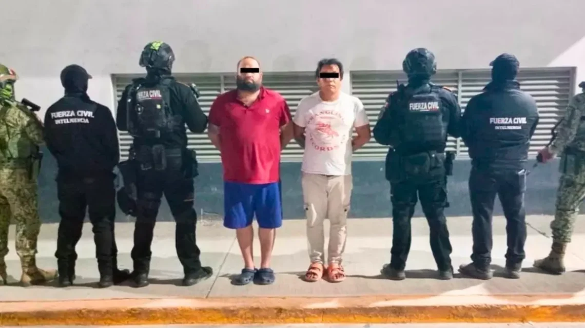Capturan a dos hombres y se confisca un arsenal en operativos recientes en Apodaca, revelando una grave situación de seguridad.