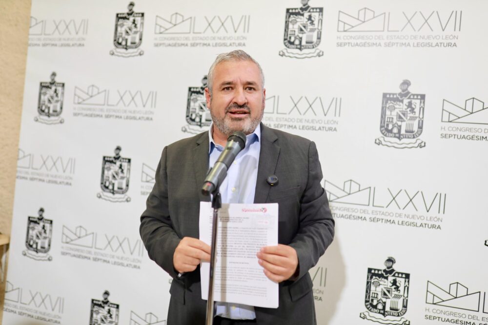 El diputado Javier Caballero impulsa una nueva iniciativa para mejorar la notificación a los propietarios de terrenos en Monterrey.